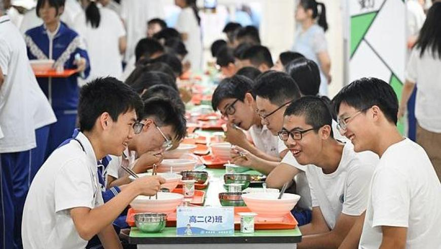 看澳门最快开奖直播网站下载大全,俄士兵围观不明小物体时突然爆炸,权威独家讨论与热门话题_优选版V5.75